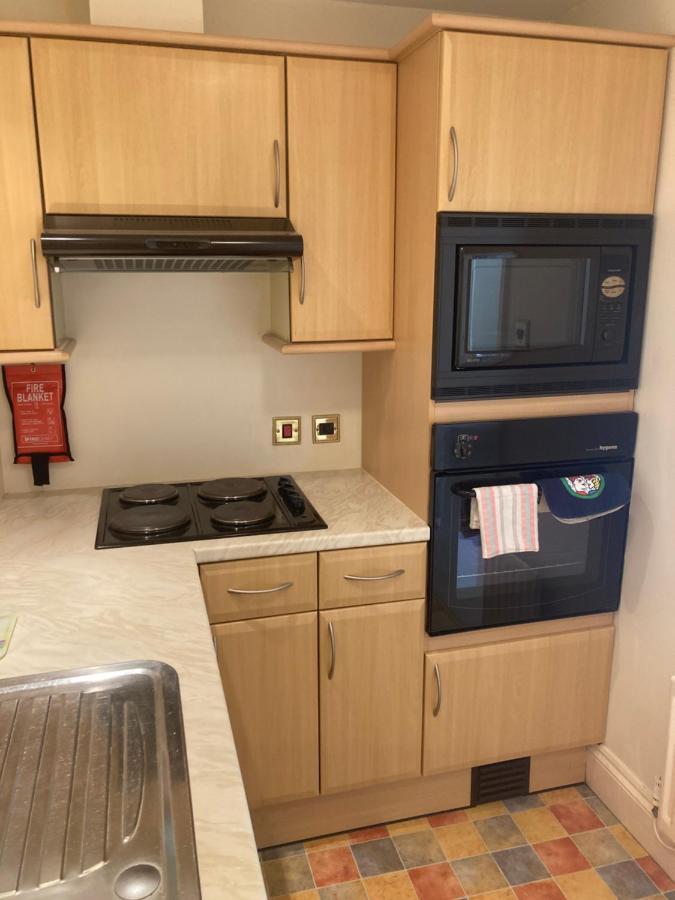 Exclusive 2 Bedroom Apartment With Summer House And Hot Tub Daventry Buitenkant foto