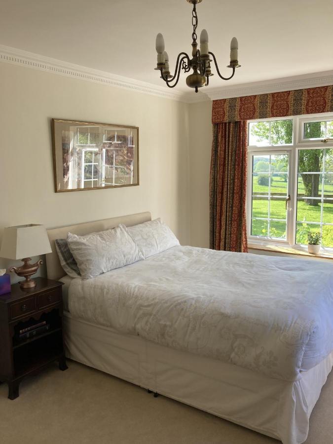 Exclusive 2 Bedroom Apartment With Summer House And Hot Tub Daventry Buitenkant foto